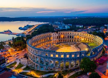 croatia/pula/landmark/tourism-office-pula