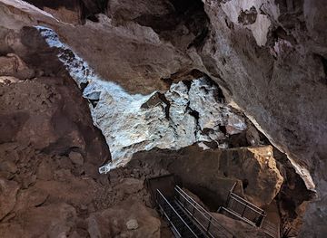 south-dakota/jewel-cave-national-monument/landmark/jewel-cave-national-monument-visitor-center