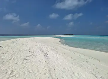 Sandbank Dhigurah