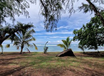 mauritius/pointe-aux-piments/landmark/sunset-filaos