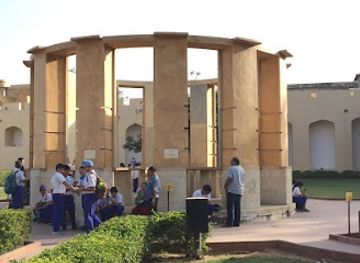 india/jaipur/jantar-mantar/landmark/ram-yantra