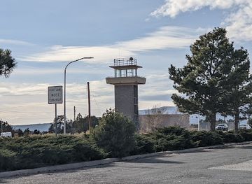 new-mexico/los-alamos/landmark/los-alamos-project-main-gate