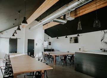 arizona/gilbert/landmark/the-art-house-gilbert