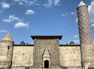 turkiye/palandoken/landmark/yakutiye-madrasa