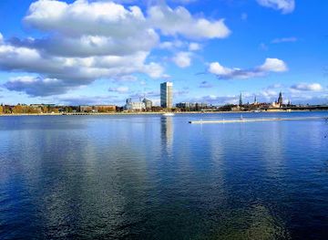 latvia/riga/kipsala/landmark/zanis-lipke-memorial