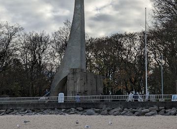poland/szczecin-lagoon/landmark/monument-of-poland-marrying-the-sea-in-kolobrzeg