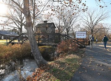 tennessee/middle-tennessee/landmark/cannonsburgh-village