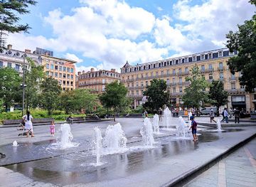 france/toulouse/landmark/square-charles-de-gaulle