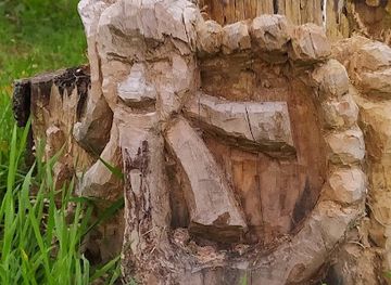 germany/cologne/sulz/landmark/baumschnitzerei-3