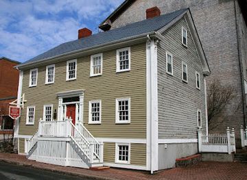 canada/maritimes/landmark/knaut-rhuland-house