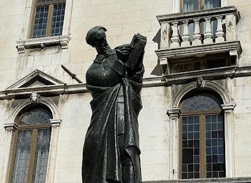 croatia/dalmatia/landmark/marko-marulic-statue