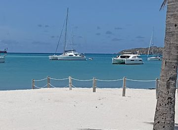 sint-maarten/great-bay/landmark/oualichi