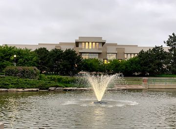 illinois/schaumburg/landmark/schaumburg-township-district-library