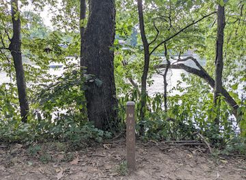 maryland/chesapeake-and-ohio-canal-national-historical-park/landmark/c-o-canal-midpoint-marker