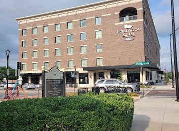 kansas/salina/landmark/yaya-s-euro-bistro