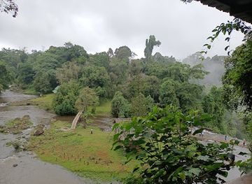 laos/phakse-province/landmark/tad-gneuang-waterfall