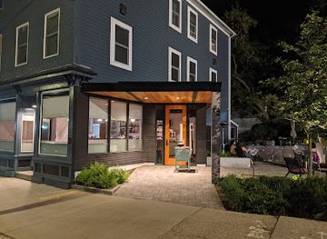 maine/biddeford/landmark/magnus-on-water