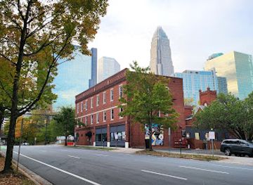 north-carolina/charlotte/landmark/mecklenburg-investment-company-building