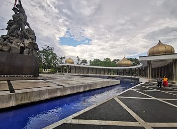 malaysia/pahang/landmark/tugu-negara