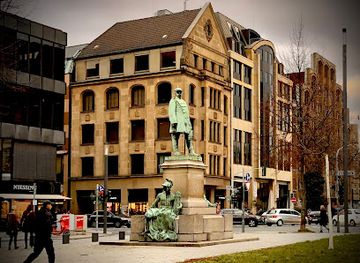 germany/dusseldorf/altstadt/landmark/bismarck-memorial
