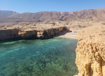oman/wadi-shab/landmark/heart-shaped-cave