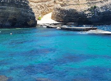 malta/mellieha-bay/landmark/building-ruins