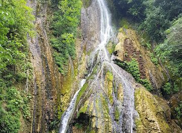 vanuatu/lakatoro/landmark/evergreen-cascades-waterfall