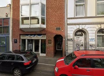 germany/cologne/ehrenfeld/landmark/ehrenfeld-group-memorial-edelweiss-pirates