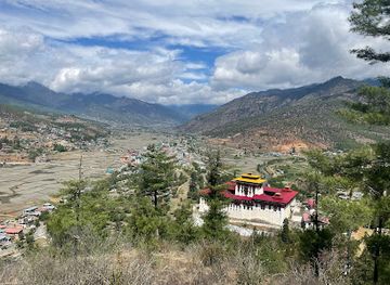 bhutan/chhukha-district/landmark/zuri-dzong