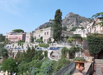 italy/taormina/landmark/palazzo-corvaja