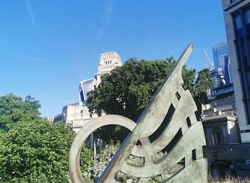 united-kingdom/london/attraction/sundial-at-the-tower-hill-2