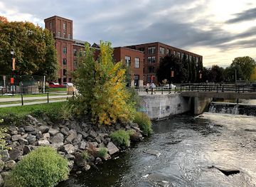 canada/lanaudiere/landmark/lachine-canal-saint-gabriel-lock