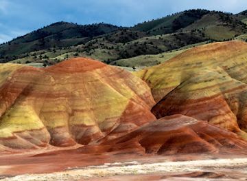 oregon/jefferson-county/landmark/painted-hills-overlook