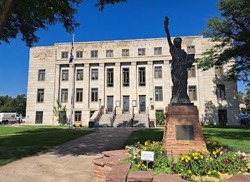 kansas/garden-city/landmark/mini-statue-of-liberty