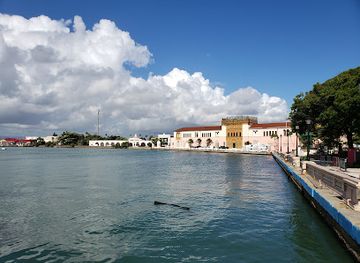 puerto-rico/bayamon-region/landmark/plaza-darsena-plaza-de-la-marina