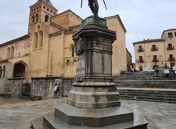 spain/segovia/landmark/monumento-a-juan-bravo