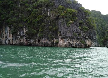 thailand/koh-lanta/landmark/tham-khao-mai-khew