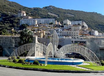 gibraltar/catalan-bay/landmark/ocean-village