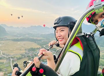 laos/vientiane-province/landmark/amazing-vang-vieng-paramotor