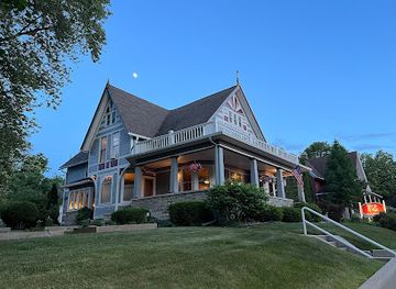 wisconsin/green-bay/landmark/astor-house-bed-breakfast
