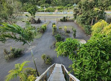 vanuatu/tanna/landmark/tanna-volcano-view-tree-house