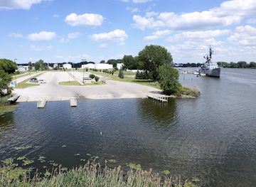 michigan/bay-city/landmark/u-s-s-edson-saginaw-valley-naval-ship-museum