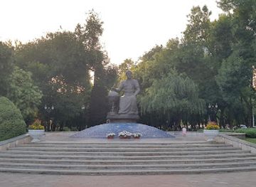 uzbekistan/tashkent/mirzo-ulugbek/landmark/mirzo-ulugbek-park
