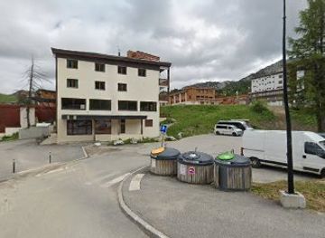 france/la-plagne/landmark/parking-la-plagne-centre-lovatiere