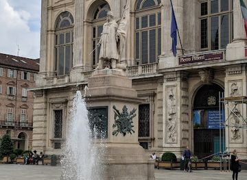 italy/turin/landmark/monumento-all-alfiere-dell-esercito-sardo