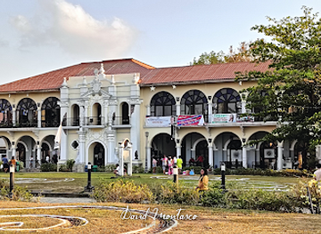 philippines/ilocos-norte/landmark/paseo-de-paoay