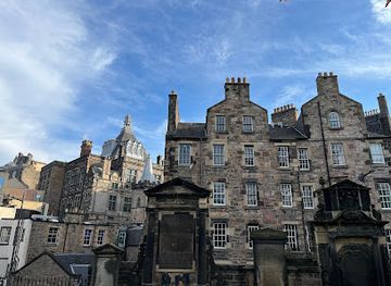 united-kingdom/down/attraction/greyfriars-kirkyard-cemetery-edinburgh-2