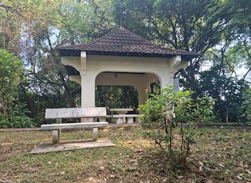 singapore/southern-ridges/landmark/picnic-hill-top