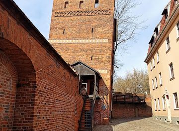 poland/torun/landmark/krzywa-wieza-w-toruniu