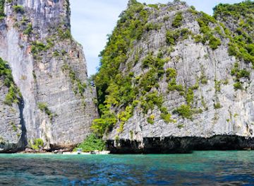 thailand/krabi-province/landmark/monkey-bay